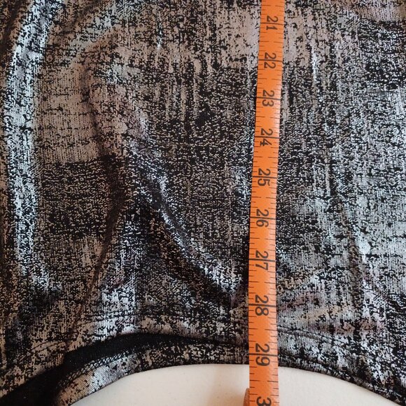 Roaman's Plus Size M (14/16) Cold Shoulder Tunic - Picture 5 of 8